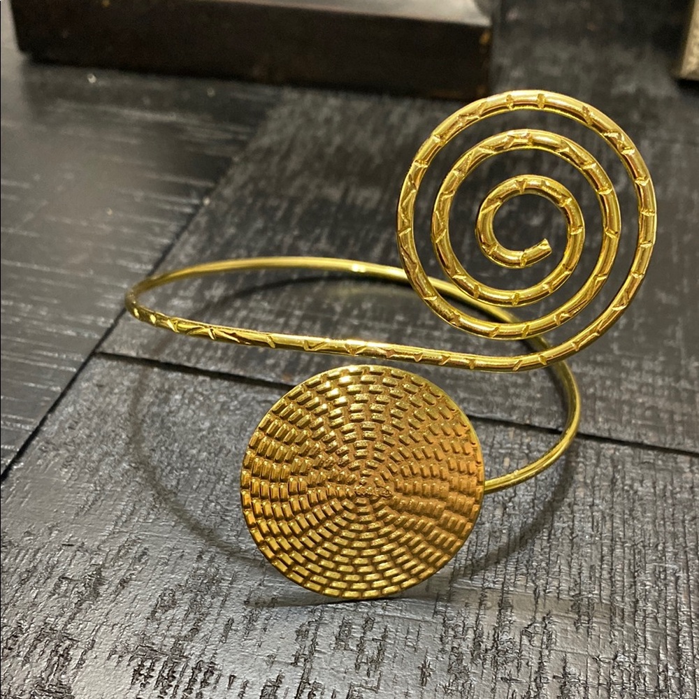 NWOT 14k Gold Plated Spiral & Disc Women’s Open Cuff Arm Bracelet!